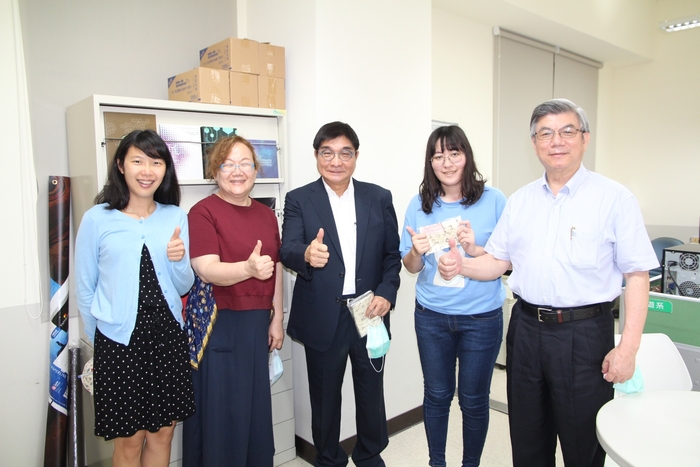 109年台北海洋科技大學溫馨母親節圖片